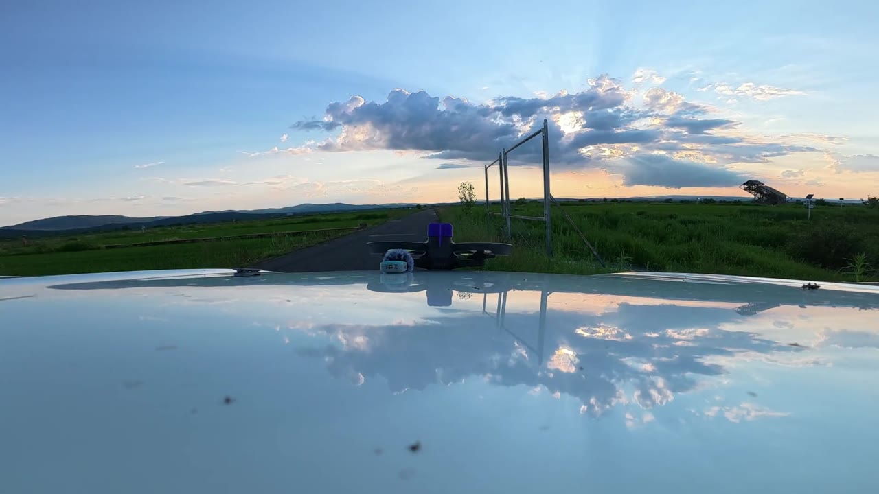 夕阳下，沉浸享受DJI Avata2弹射起飞